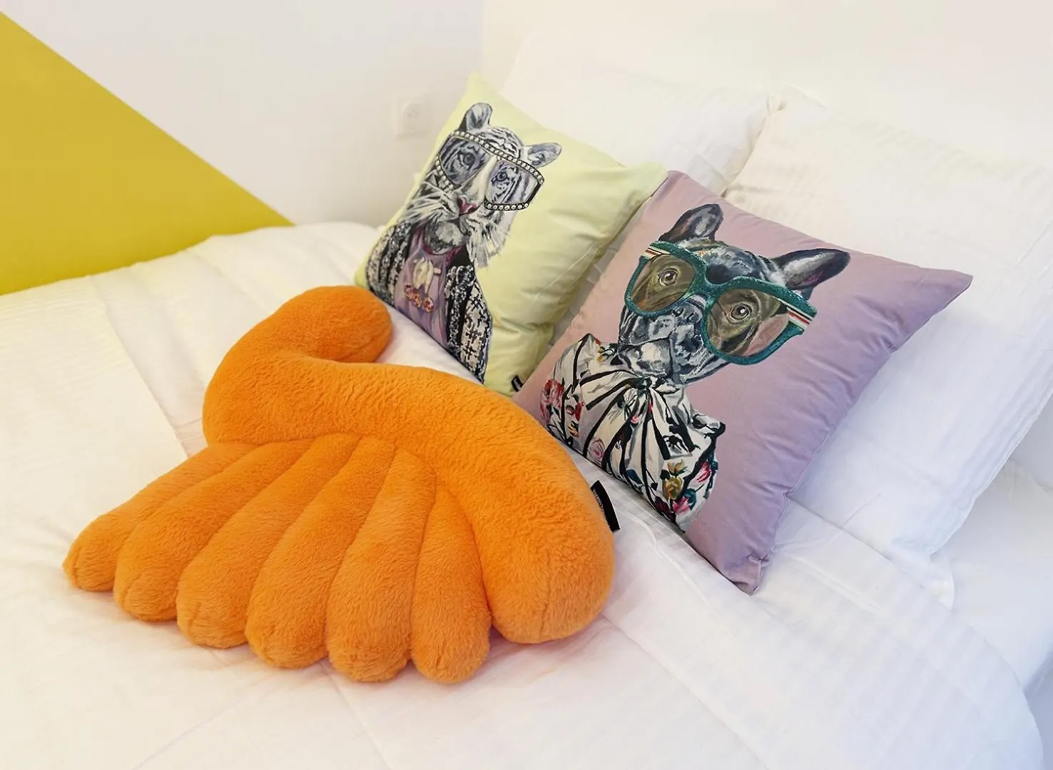Pop Art & Vibrant Parisian Flat Apartment 0*, Paris France