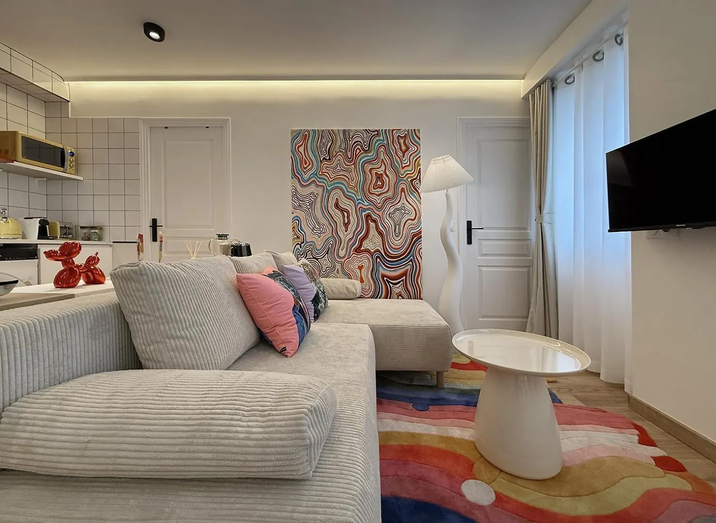 Pop Art & Vibrant Parisian Flat Apartment 0*, Paris